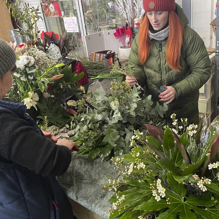 Myriam et Charlène, artisanes fleuristes vous accueillent Au Fil des Saisons à Divatte-sur-Loire.